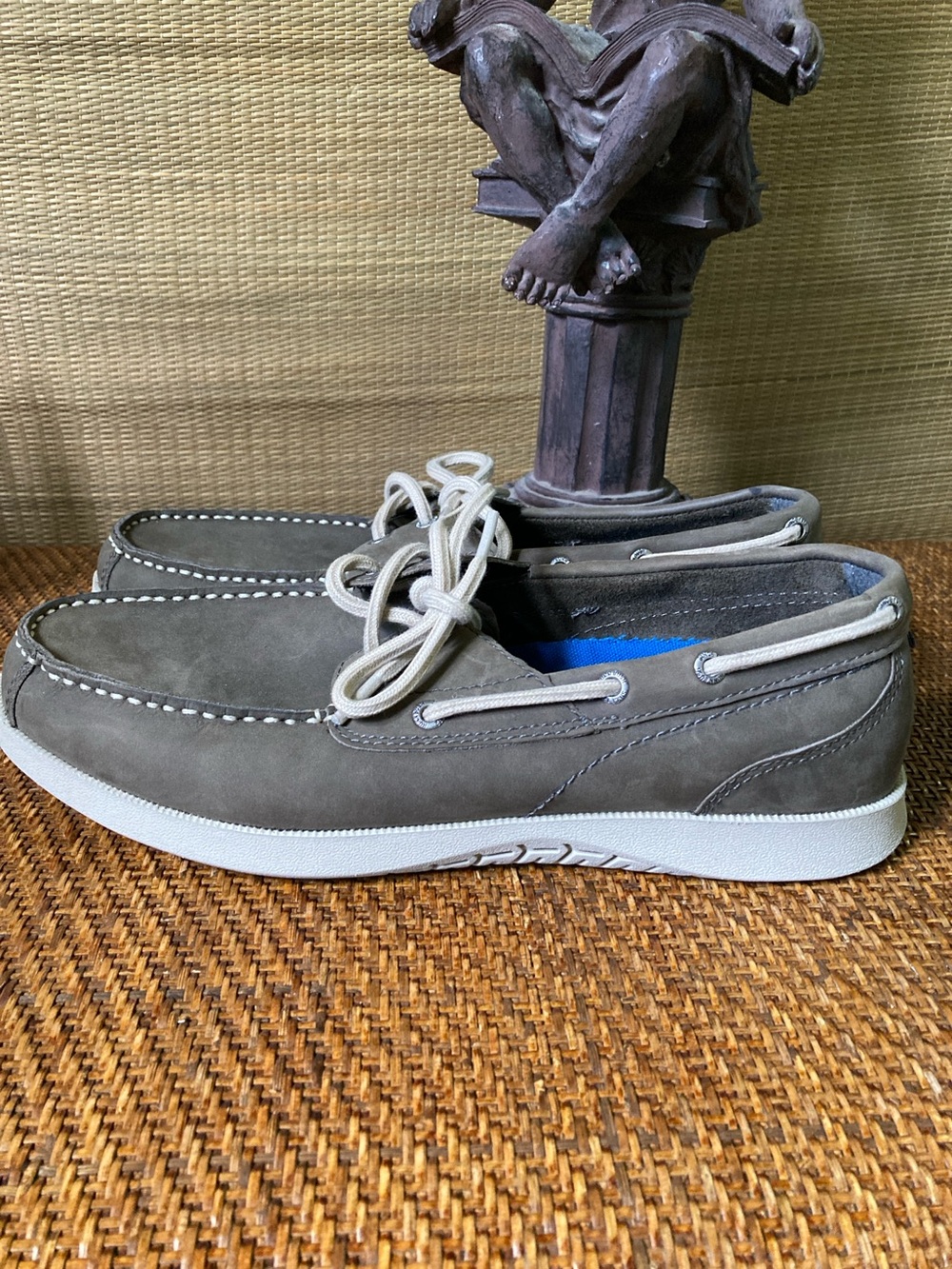 Nunn Bush Size 11.5 gray leather boat style lace up shoes